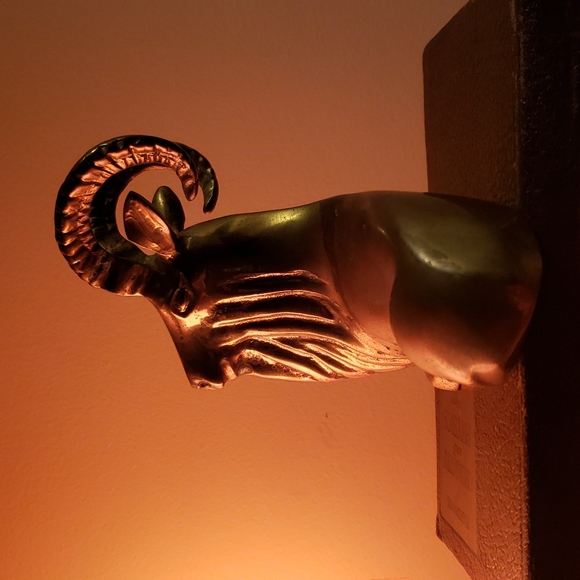 ❤ VINTAGE | Mid-century Brass Majestic Bearded Ibex Goat Ram - Picture 8 of 16